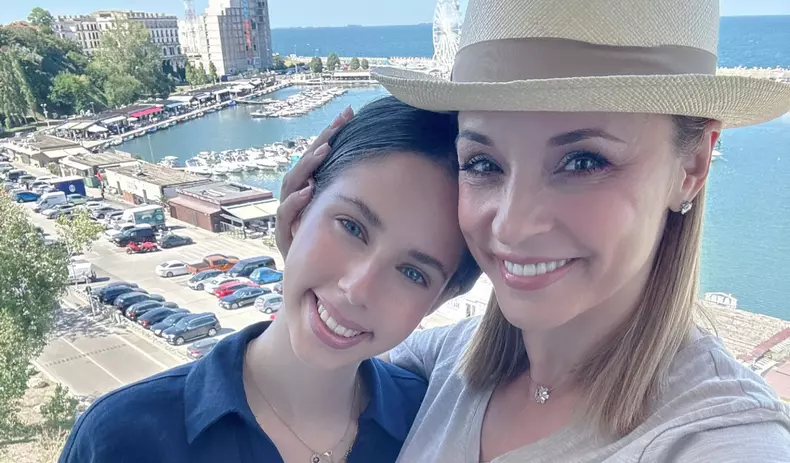 Violeta Bănică urmează în paralel cu liceul și un al doilea sistem de învățământ