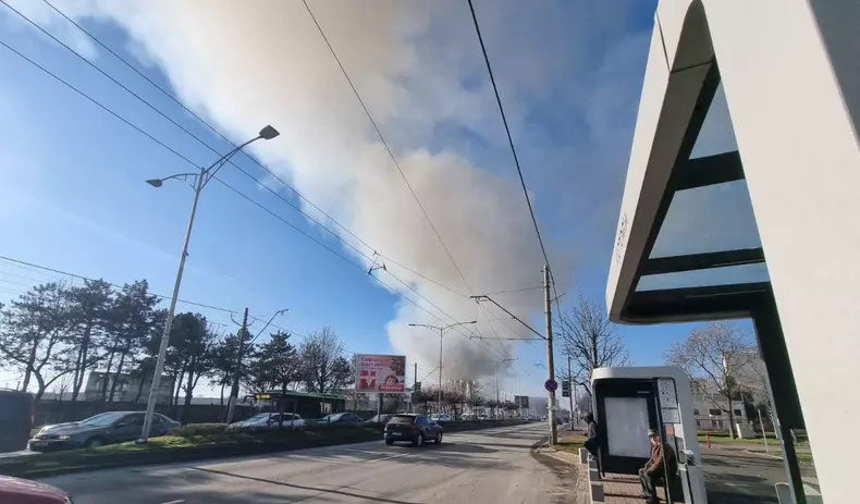 incendiu-depozit-iuliu-maniu-bucuresti-roalert6