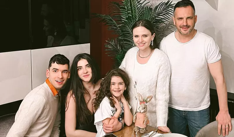 Familia lui Mădălin Ionescu