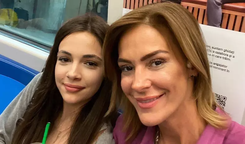 Roxana Ciuhulescu și Ana, fiica ei
