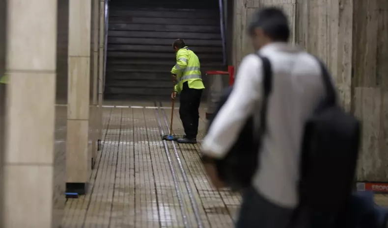 infiltratii-metrou1-bucuresti-cod-rosu-8-octombrie-2025