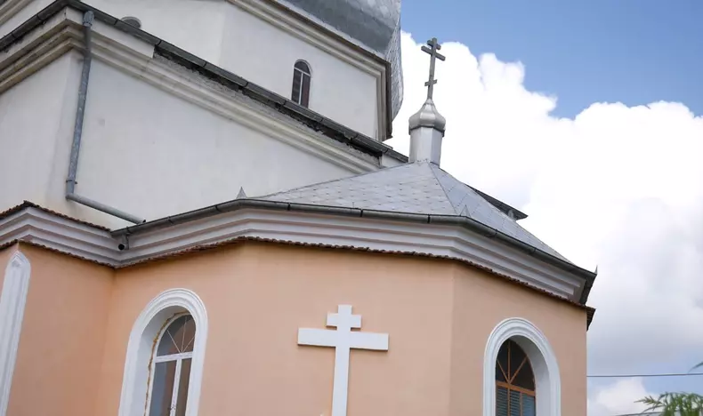 În satul 2 Mai conviețuiesc șase religii diferite