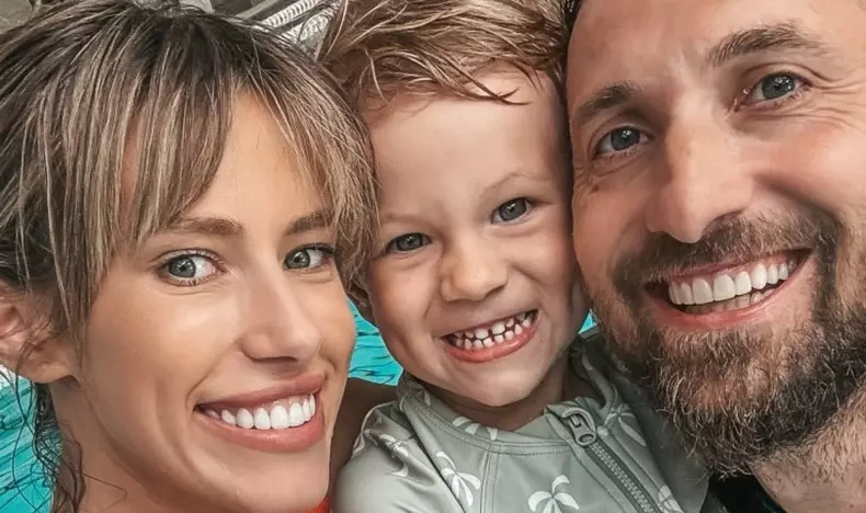 Gabriela Prisăcariu, fiul Tiago și Dani Oțil