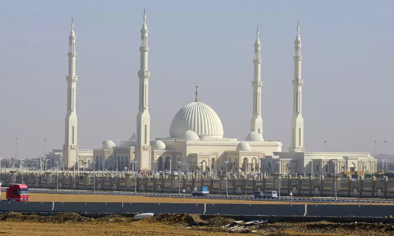 Egypt's new Al-Fattah Al-Alim mosque