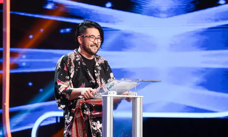 Rikito Watanabe la iumor