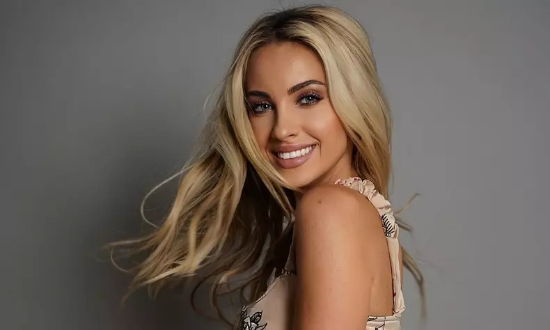 otniela sandu cu ce se ocupa 7