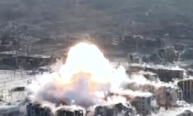 Russia bombs Vovchansk, Ukraine