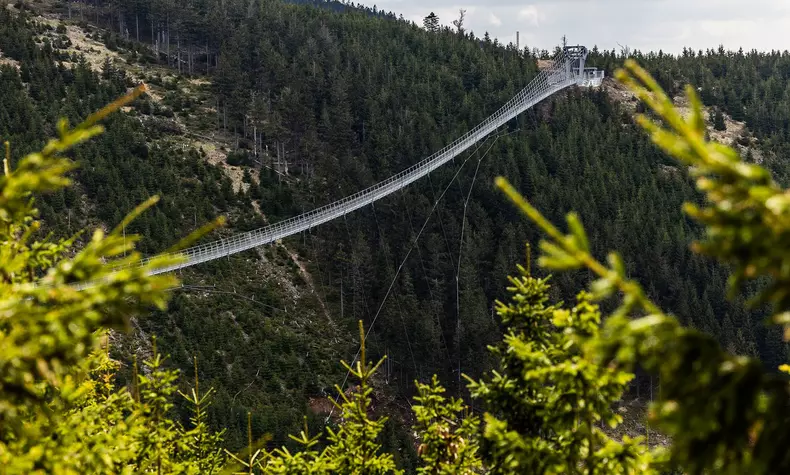 Otevreni nejdelsiho visuteho mostu na svete - Dolni Morava