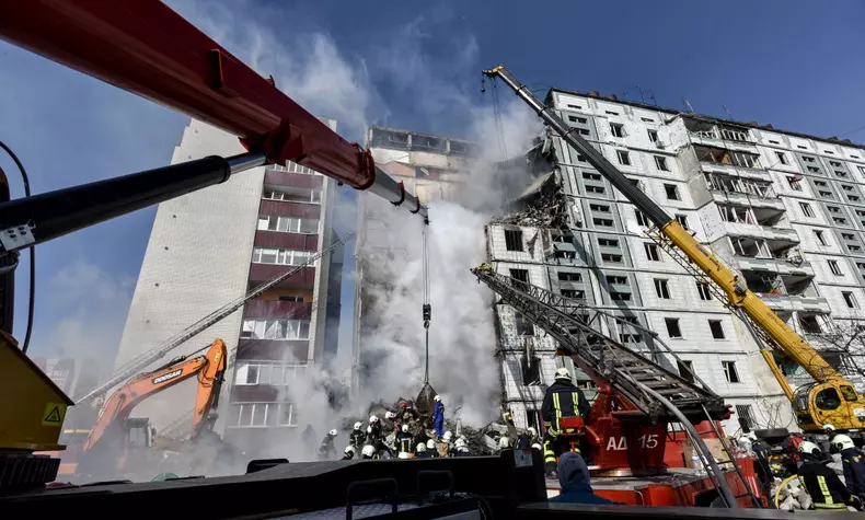 Atac cu rachete asupra unei clădiri din orașul ucrainean Uman