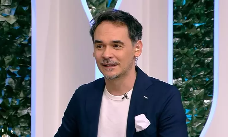 razvan-simion-lacrimi
