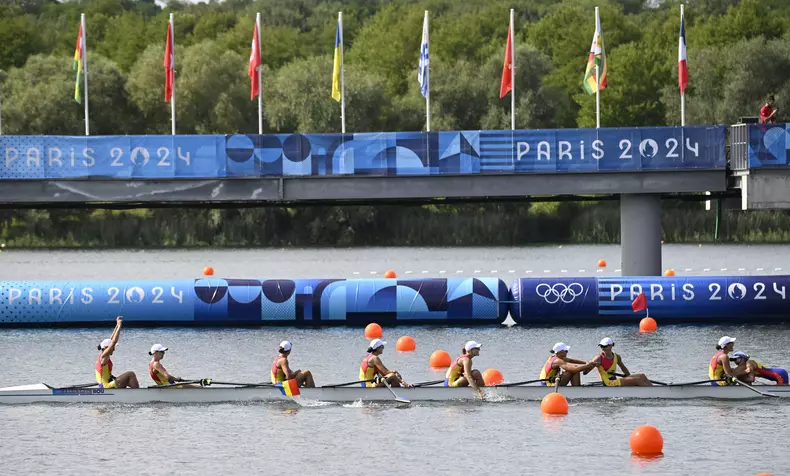 barca-8-plus-1-feminin-romania-aur-olimpiada