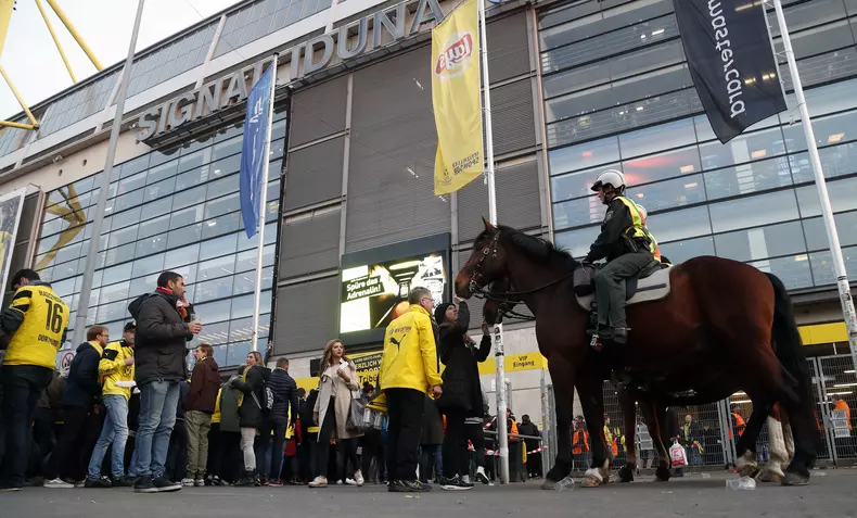 Borussia Dortmund team bus involved in explosion