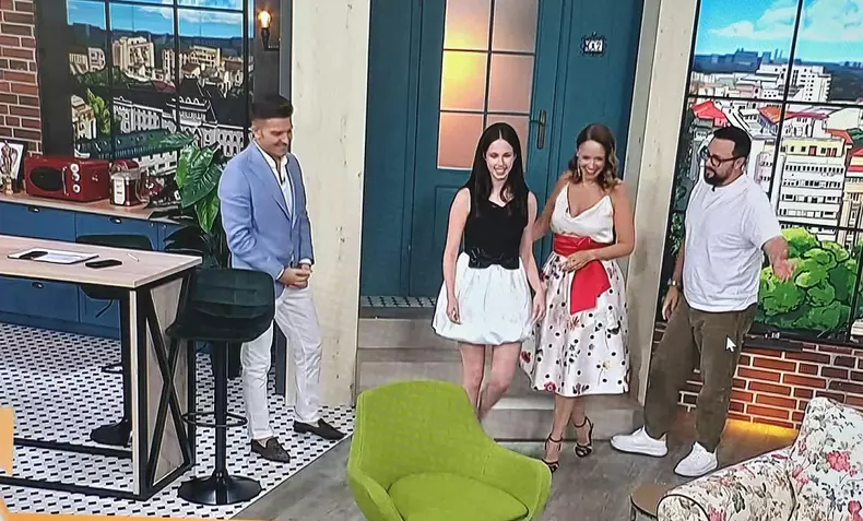 Andreea Marin si Violeta Banica La maruta 1