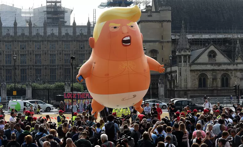 protest la londra împotriva lui Trump