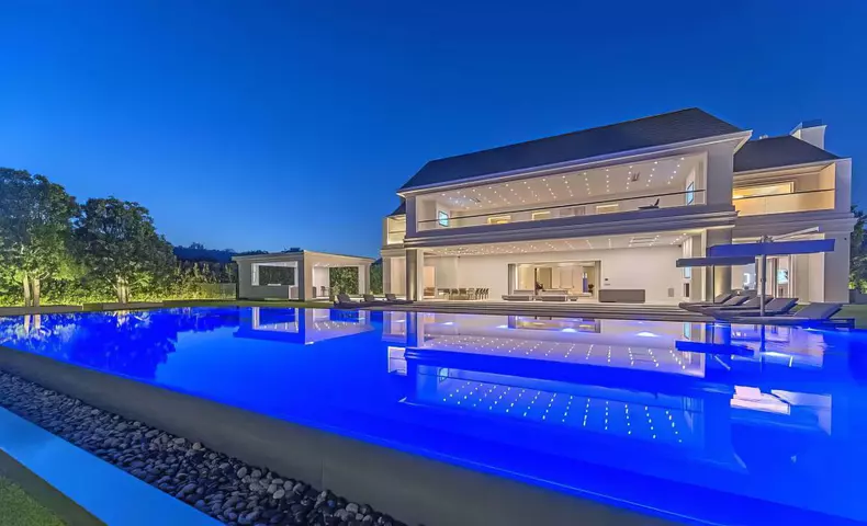 Jennifer Lopez and Ben Affleck home in Beverly Hills