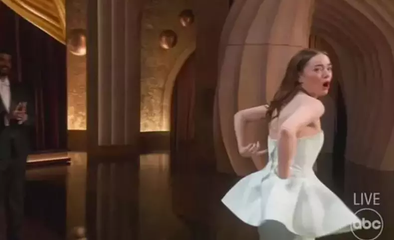 Emma Stone - accident vestimentar premiile Oscar 2024 (1)