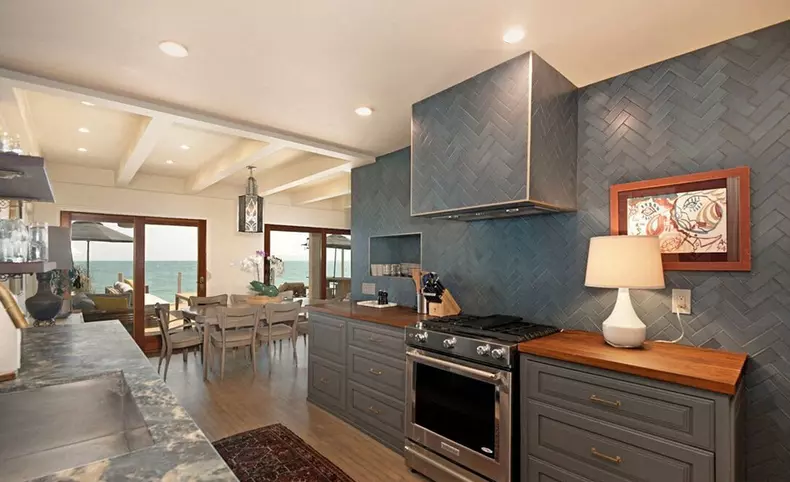 Leonardo DiCaprio vend son cottage avec vue sur mer à Malibu pour dix millions de dollars