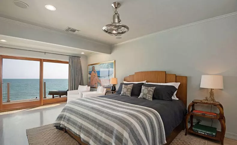 Leonardo DiCaprio vend son cottage avec vue sur mer à Malibu pour dix millions de dollars