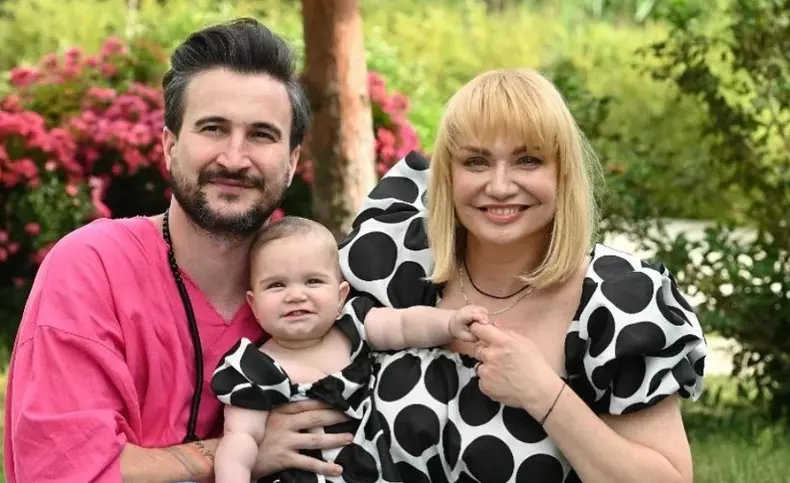 cristina cioran insarcinata a doua oara alex dobrescu