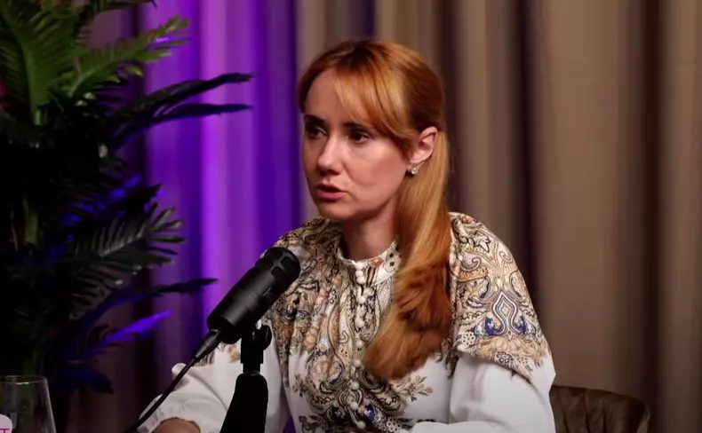 Oana Ioniță - podcast Ameritat cu Nasrin