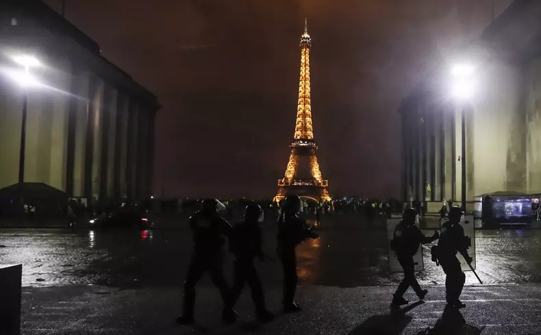 Yellow vests protest against fuel prices in Paris