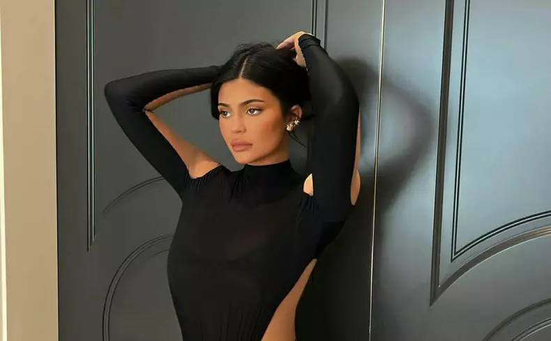 baietel kylie jenner si travis scott (3)