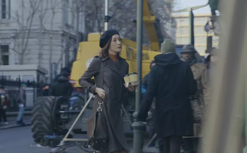 Maggie Q The asset filming(1)
