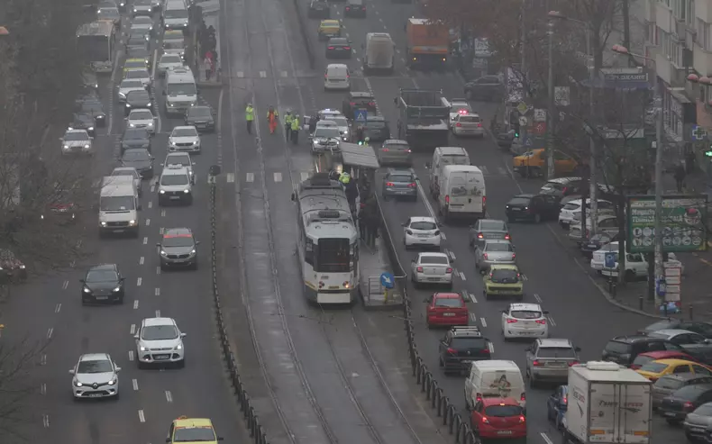 Pieton lovit de un șofer care circula pe linia de tramvai pe șoseaua Ștefan cel Mare (1)