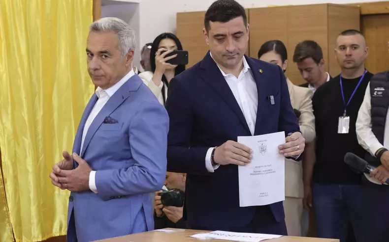 votare-calin-georgescu-george-simion3-4-mai-2025