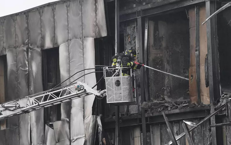 Six dead in crash of small private plae in Milan