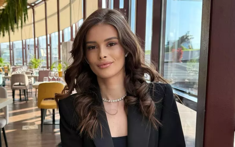 VIDEO Teodora Marcu, tânăra ucisă cu fetița în brațe, judecată pe internet. Cultura rușinii în România: „Expune la noi abuzuri, uneori fatale”