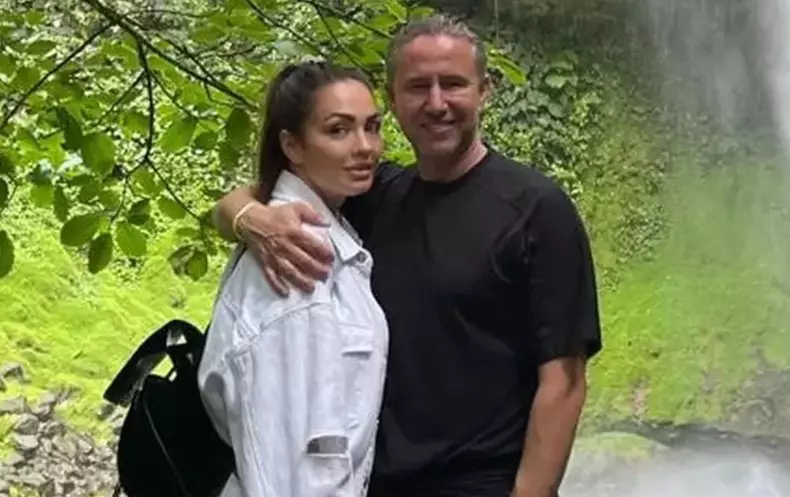 laurentiu reghecampf si corina caciuc prima aparitie eveniment 5