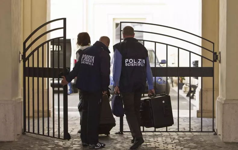 Mafia boss Vatican grave to be opened in missing girl case