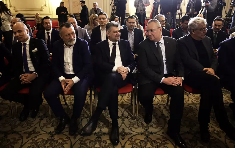 Marcel Ciolacu și Nicolae Ciucă, șefii partidelor cu cei mai mulți bani de la AEP FOTO Dumitru Angelescu