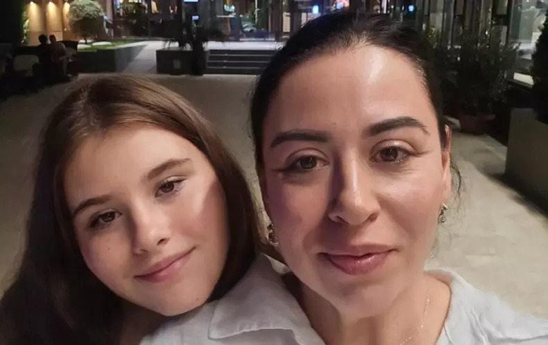 Oana Roman și fiica Isabela