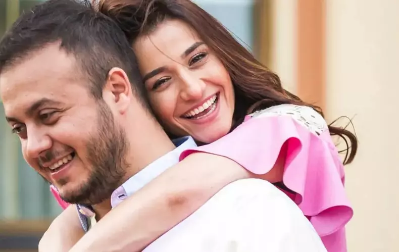 claudia-patrascanu-si-gabi-badalau-imbratisandu-se-2