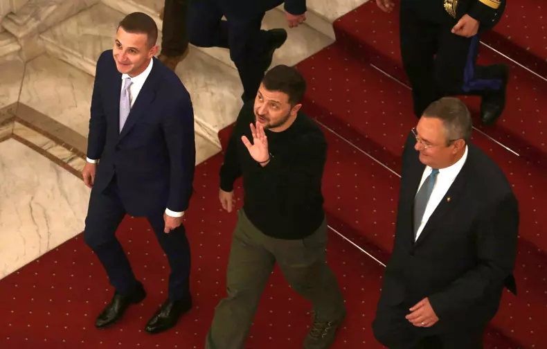 zelenski-ciuca-simonis-a