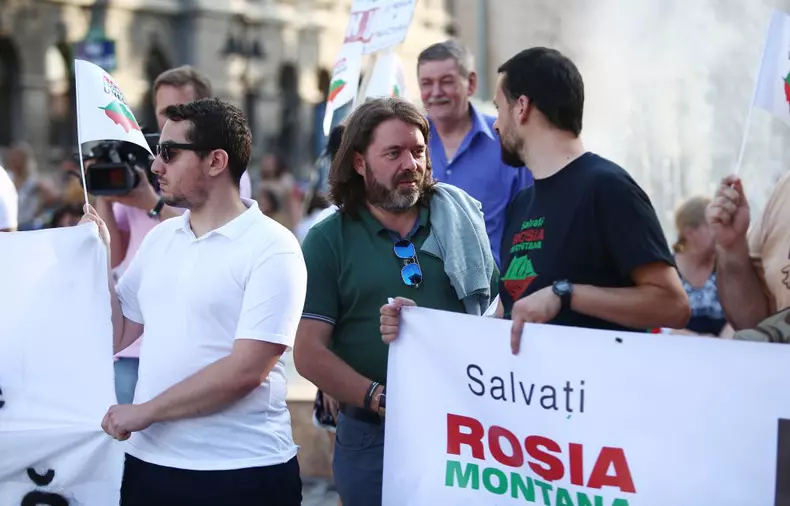 protest rosia montana vlad chirea (8)