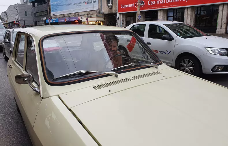 chef-nicolai-tand-dacia-1300-1