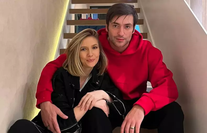 Radu Vâlcan și Adela Popescu