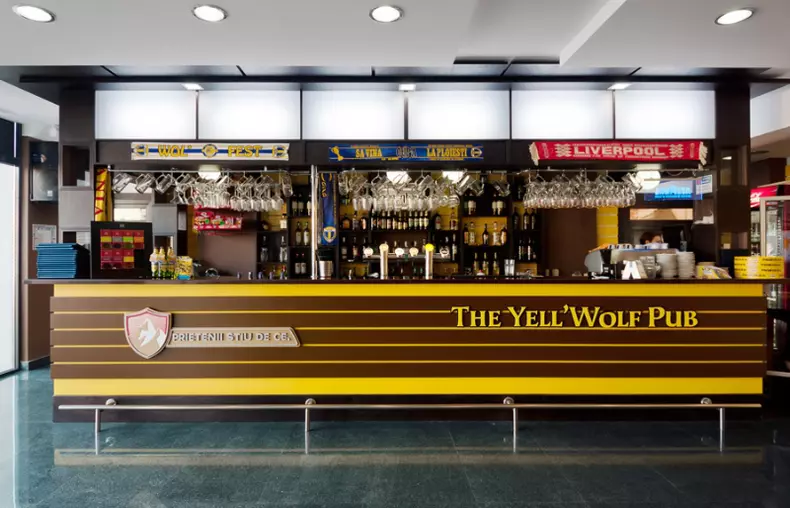 the-yellwolf-pub-2