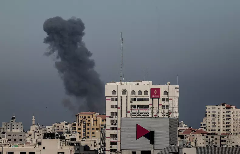 Israeli air strikes and tank fire hit Palestinian territory