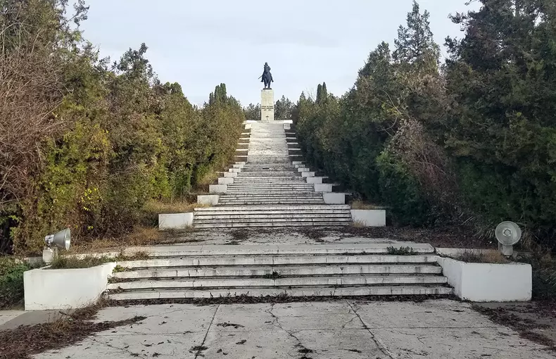 Statuia lui Ștefan cel Mare de la Podul Înalt