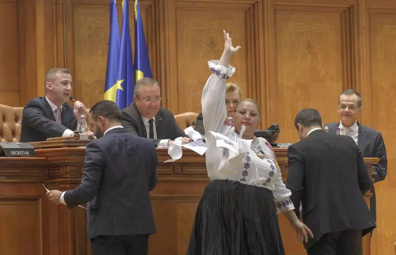 Votul camerelor reunite ale Parlamentului pentru eliminarea pensiilor speciale ale deputatilor si seantorilor, in Bucuresti, 26 iunie 2023. Inquam Photos / Octav Ganea