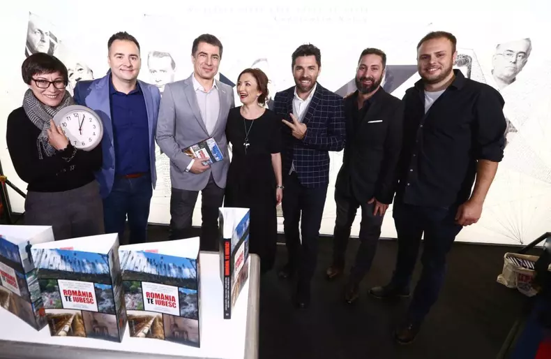 Echipa România, te iubesc! a lansat o carte la Târgul Gaudeamus