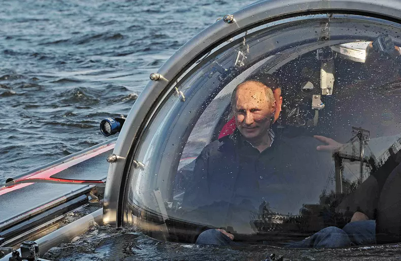 Wladimir Putin an Bord der Sea Explorer 5