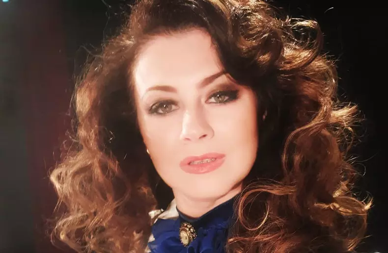corina danila a renuntat la medicina 5