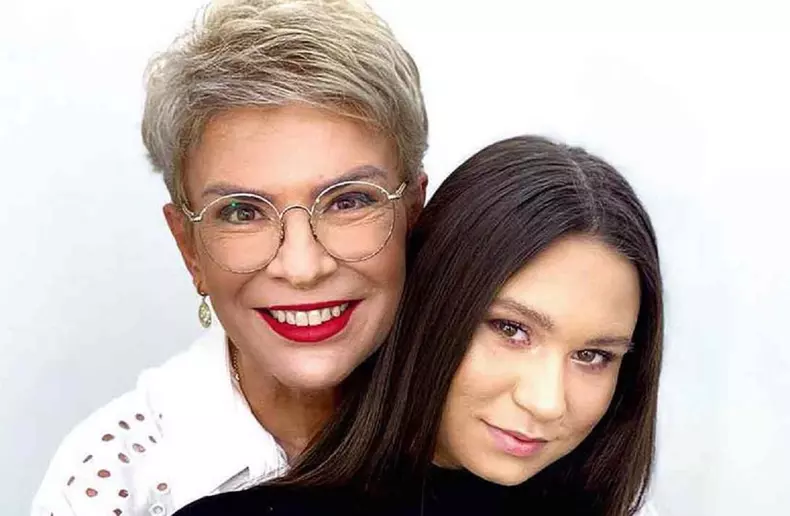 teo-trandafir-relatie-fiica