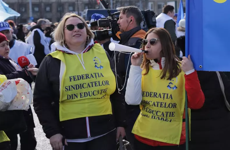 3288478095078876781364012743549650892347144n