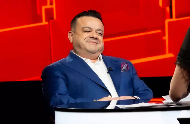 Adrian Minune a fost dat jos de pe scenă de patronul unui club din Vaslui